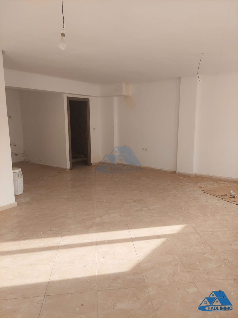 Bureau à vendre au premier étage - Photo 2