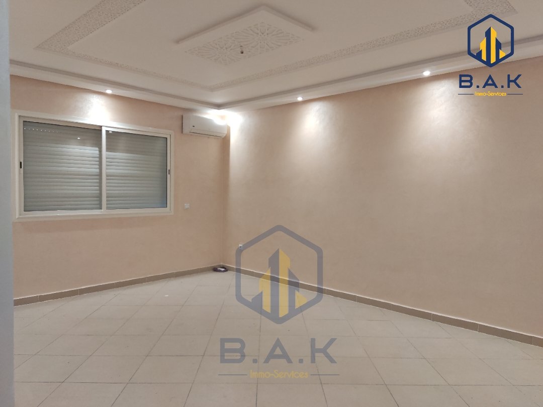 شقة للإيجار مع تراس في الطابق الرابع - Photo 2