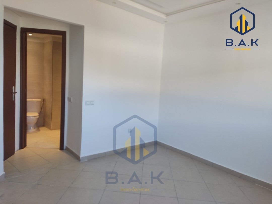 شقة للإيجار مع تراس في الطابق الرابع - Photo 9