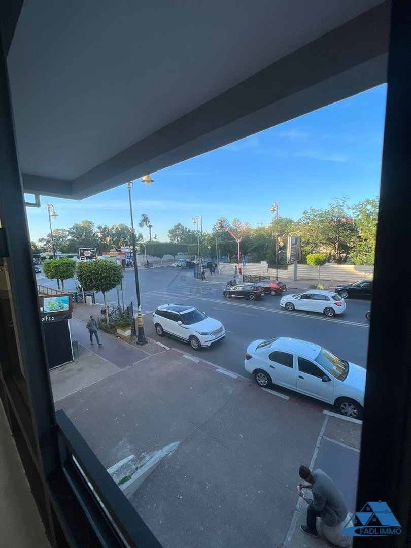 Bureau à vendre au premier étage - Photo 3