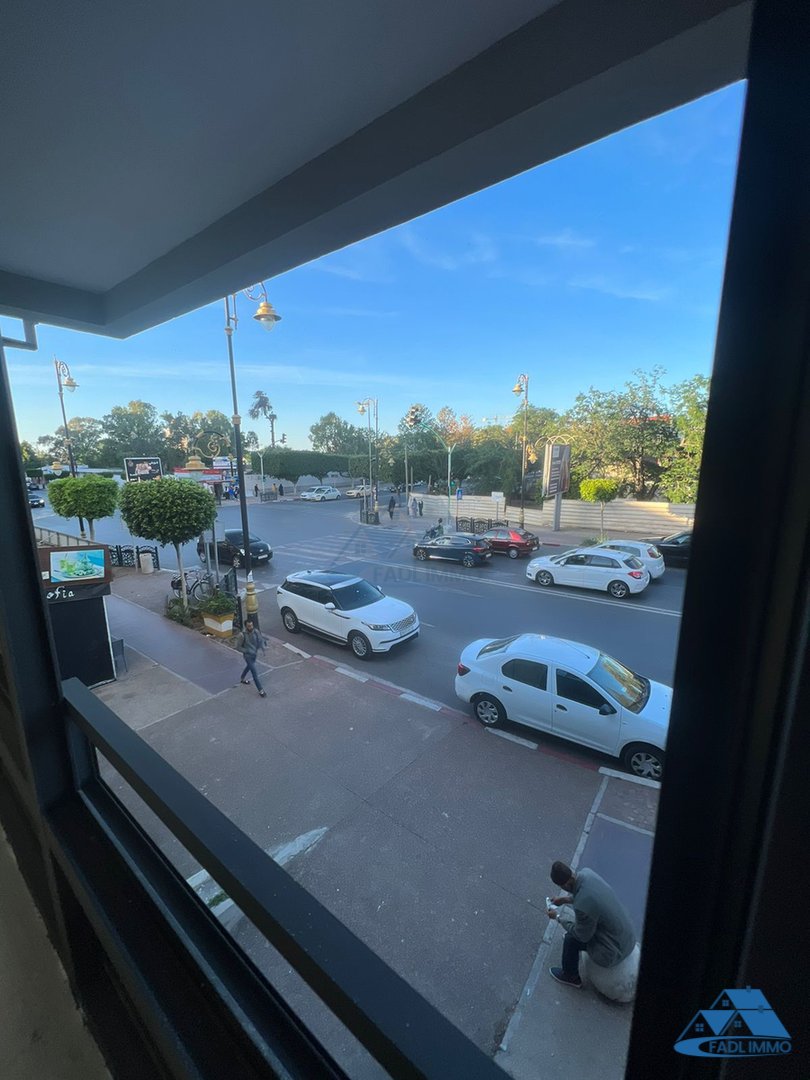 Bureau à vendre au premier étage - Photo 2