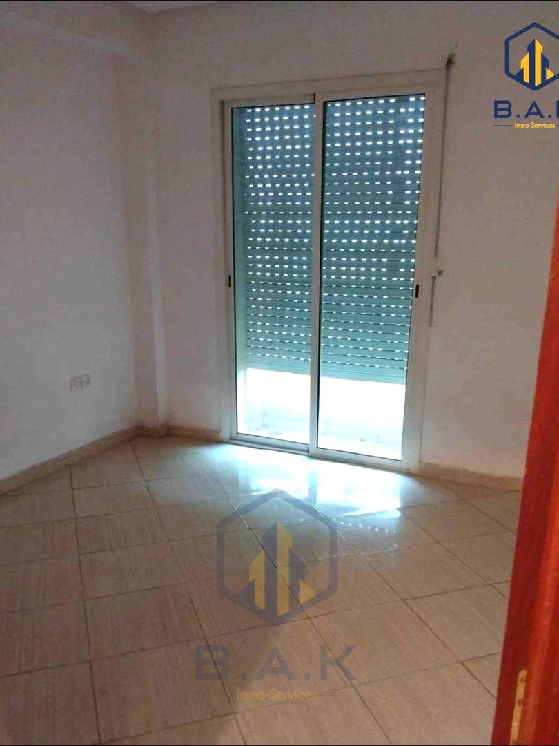 شقة للبيع مع شرفة في الطابق الثالث - Photo 3