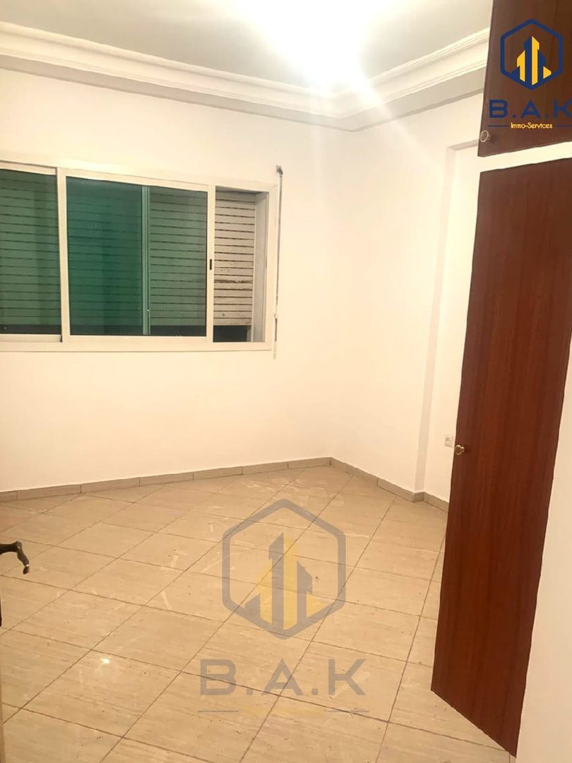 شقة للبيع مع شرفة في الطابق الثالث - Photo 4