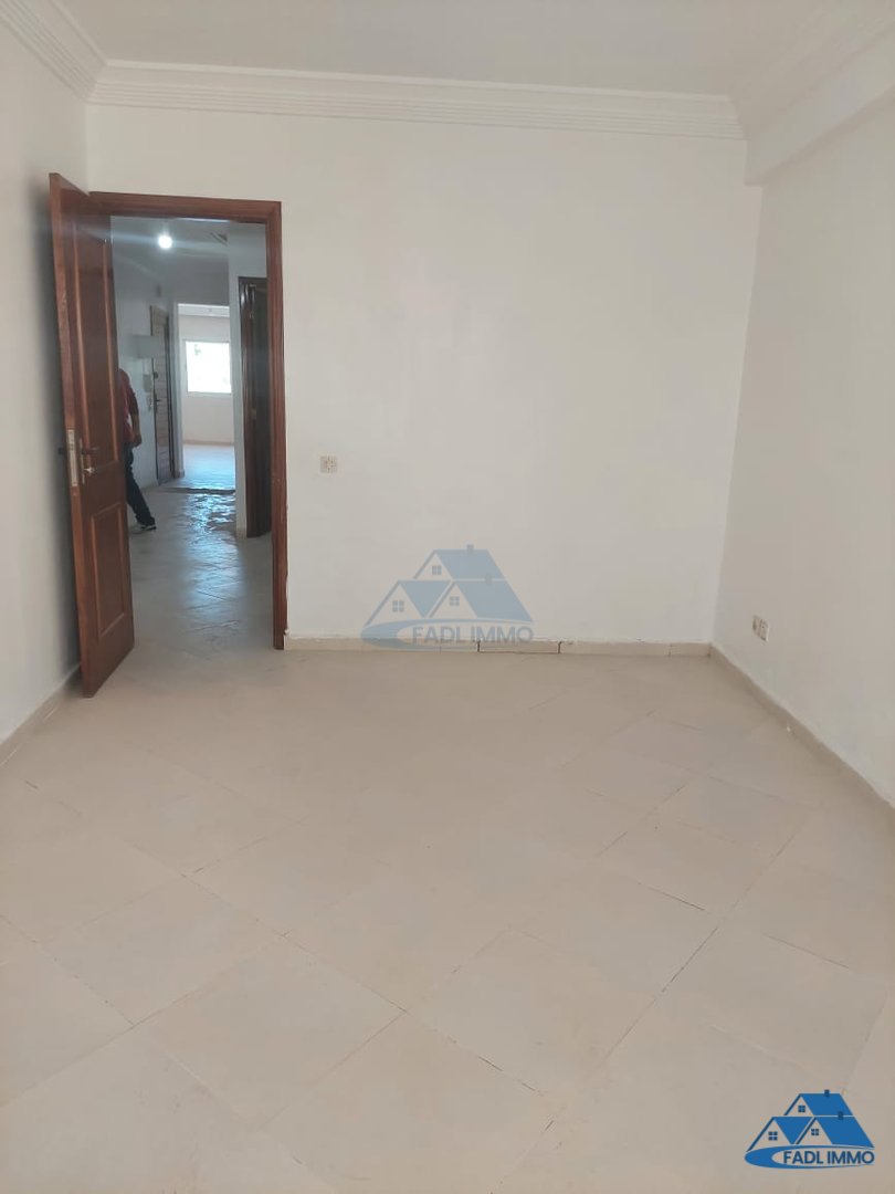 Appartement à vendre au premier étage - Photo 2