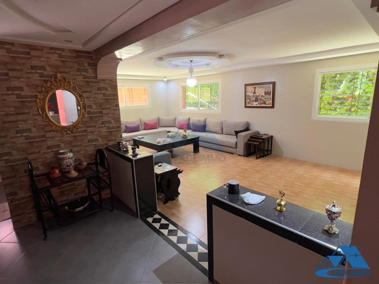 فيلا للبيع مع تراس - Photo 1