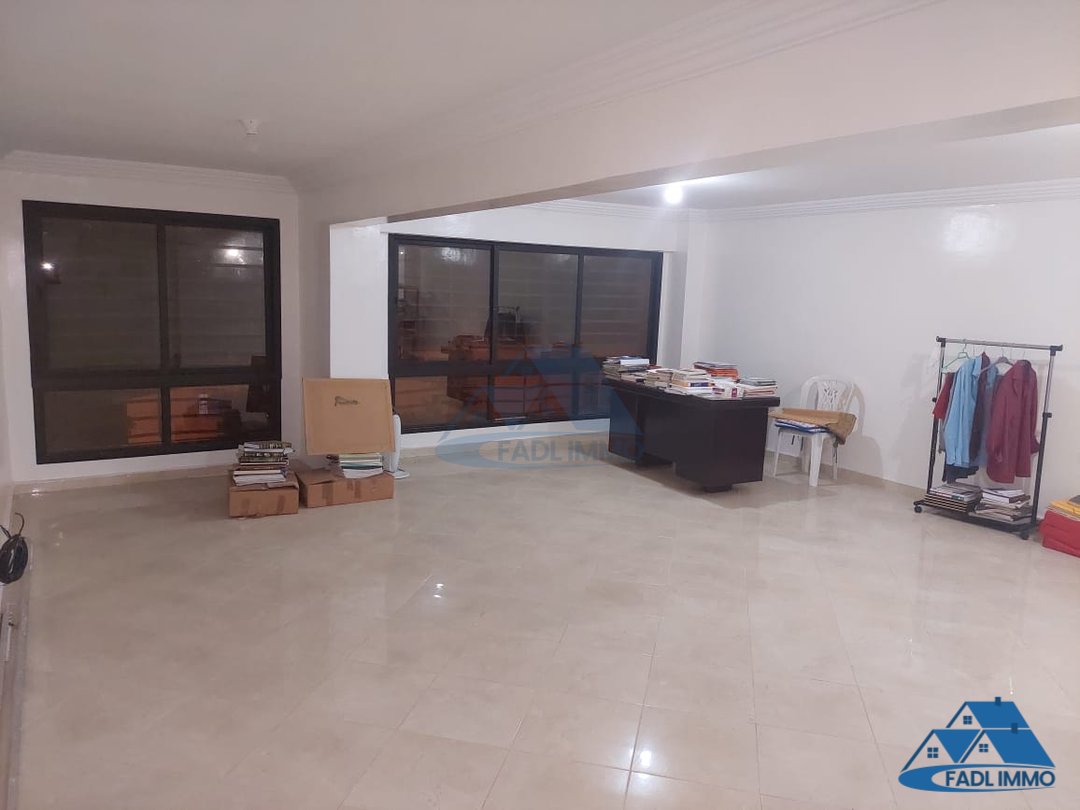 Bureau à vendre au premier étage - Photo 1