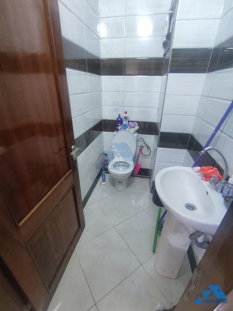 Bureau à louer avec terrasse au premier étage - Photo 10