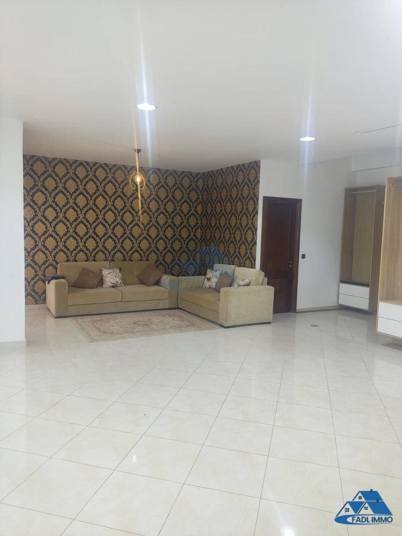 Bureau à louer avec terrasse au premier étage - Photo 13