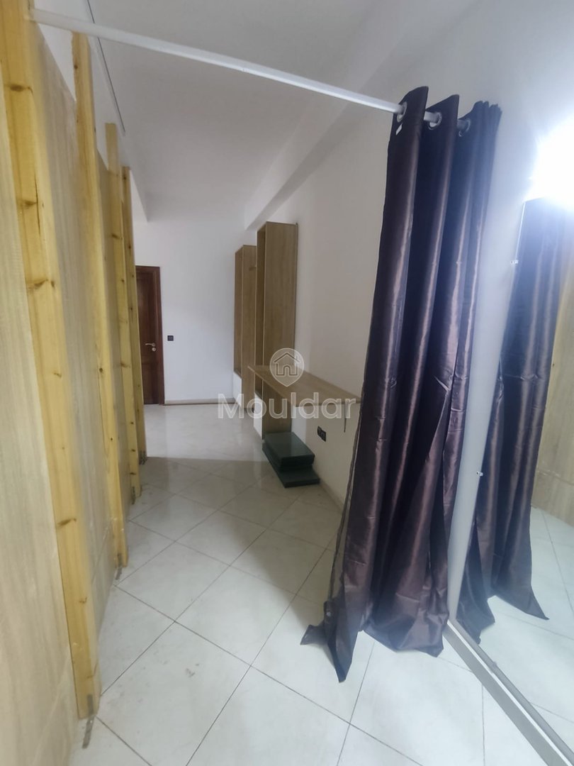 Bureau à louer avec terrasse au premier étage - Photo 14