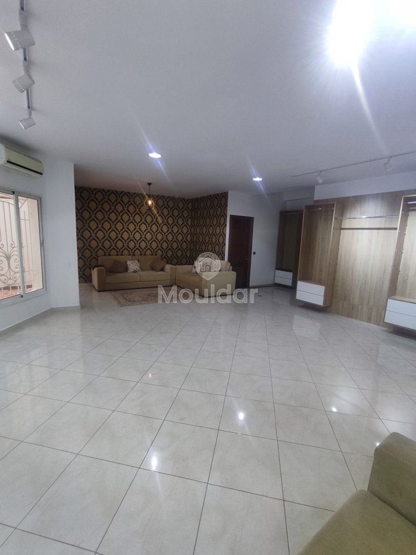 Bureau à louer avec terrasse au premier étage - Photo 4