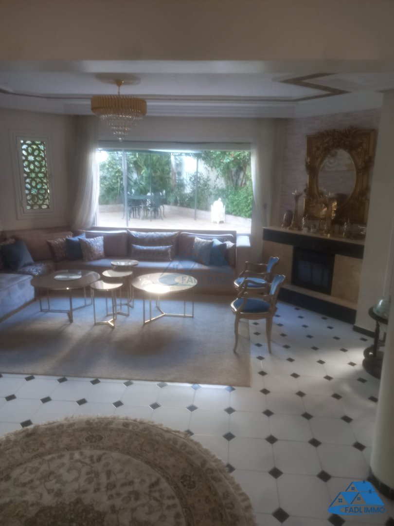 Villa for sale with garden and three floors - Photo 10