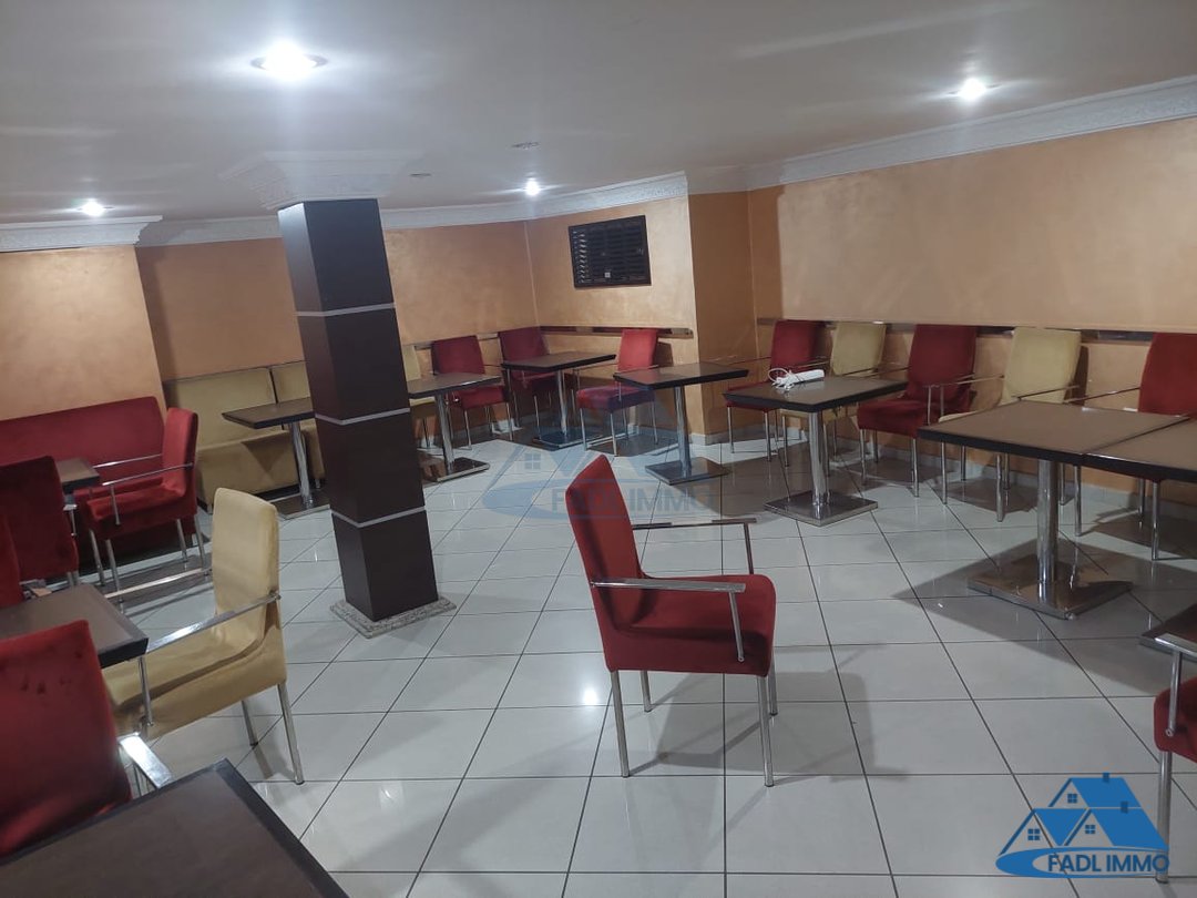 Maison à vendre avec terrasse et quatre étages - Photo 3