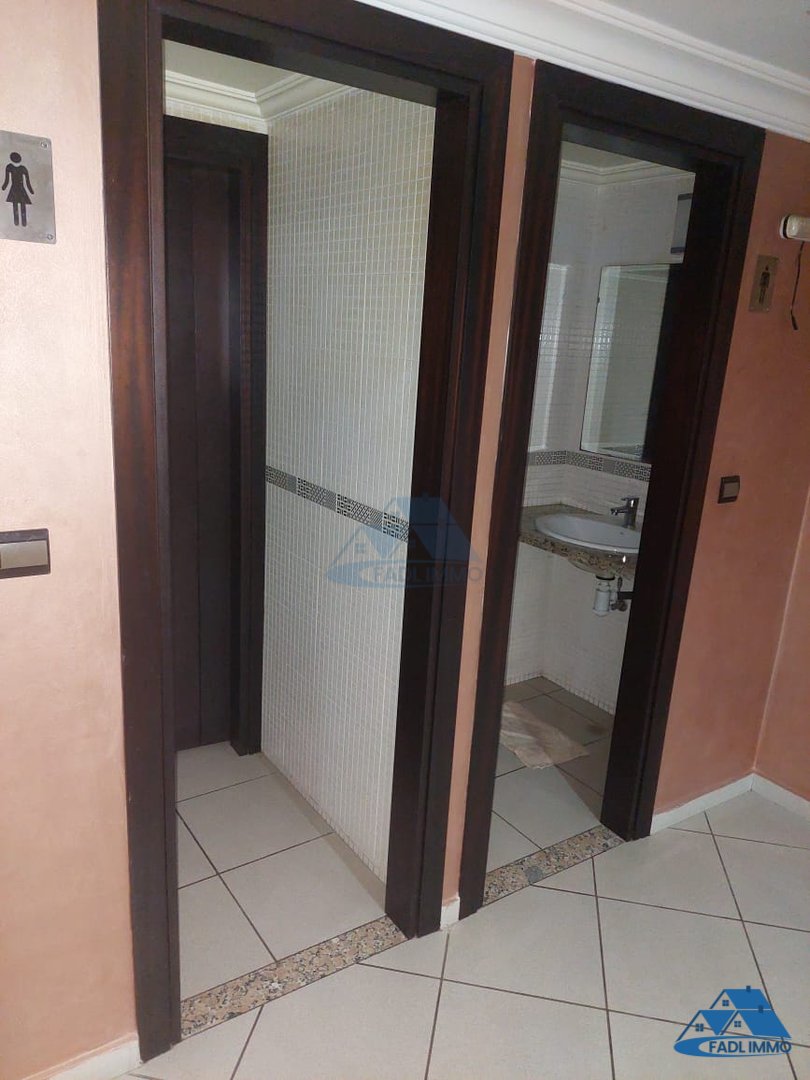 Maison à vendre avec terrasse et quatre étages - Photo 15