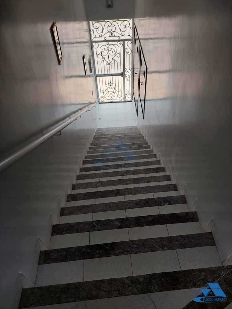 Maison à vendre avec terrasse et quatre étages - Photo 9