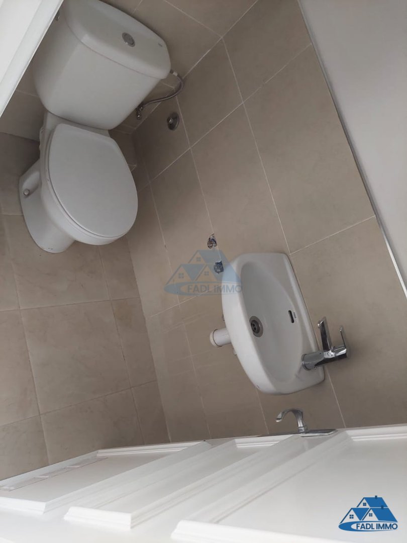 Maison à vendre avec terrasse et quatre étages - Photo 7