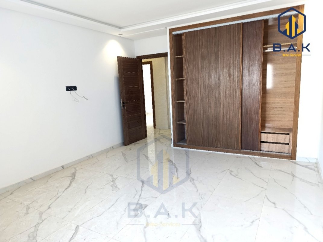 Apartment for rent with balcony - Photo 9