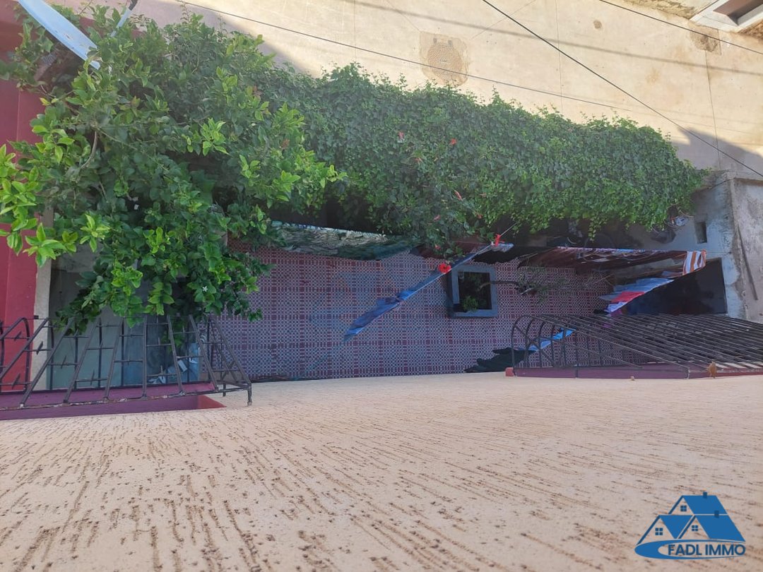 منزل للبيع مع تراس و ثلاثة طوابق - Photo 10