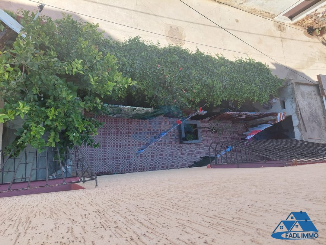 منزل للبيع مع تراس و ثلاثة طوابق - Photo 13