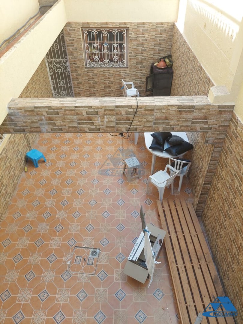 Villa for sale with terrace and three floors - Photo 5