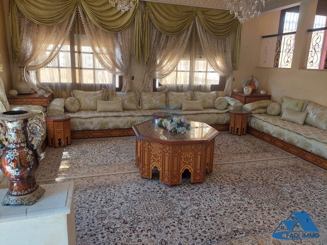 Villa for sale with terrace and three floors - Photo 12