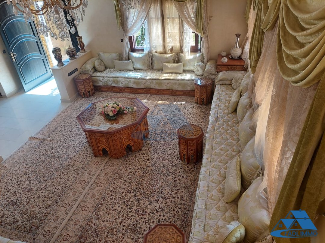 Villa for sale with terrace and three floors - Photo 9