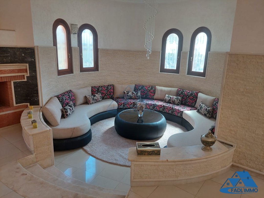 Villa for sale with terrace and three floors - Photo 14