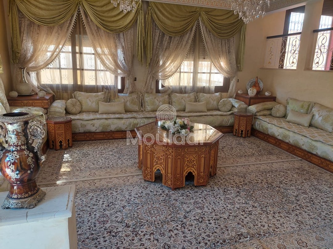 فيلا للبيع مع تراس و ثلاثة طوابق - Photo 12