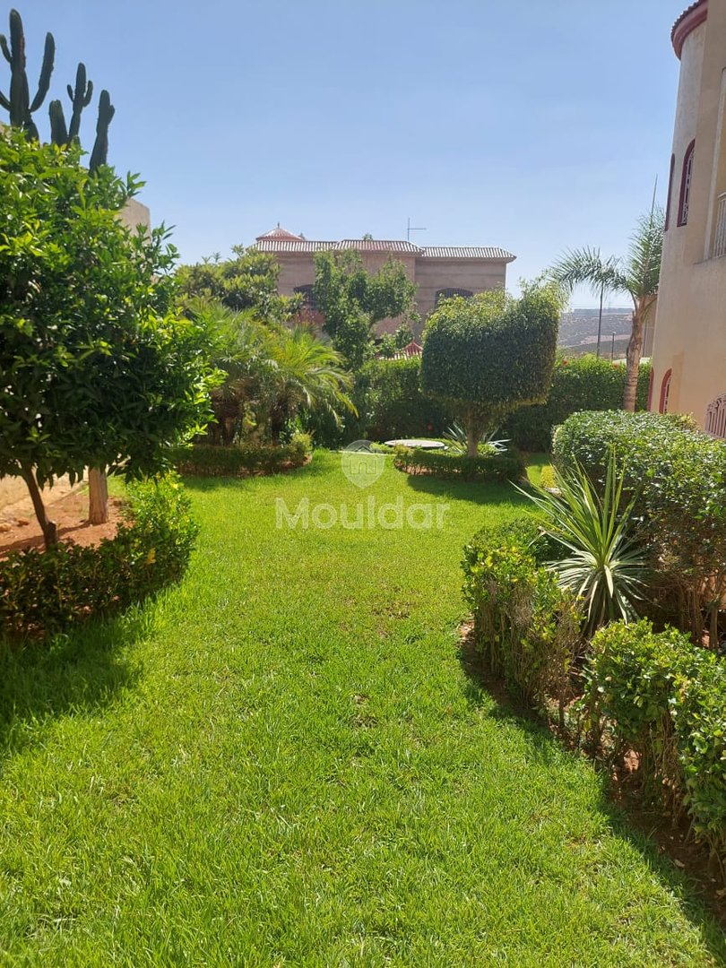 فيلا للبيع مع تراس و ثلاثة طوابق - Photo 4