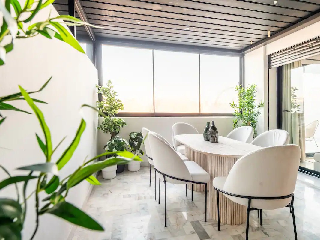 Apartment for rent with terrace - Photo 2