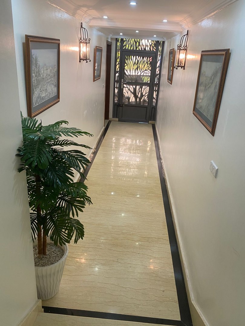 شقة للإيجار في الطابق الثاني - Photo 1