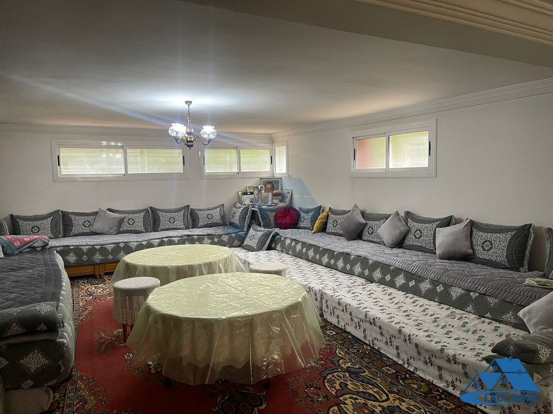 Villa en venta con terraza y tres pisos - Photo 12