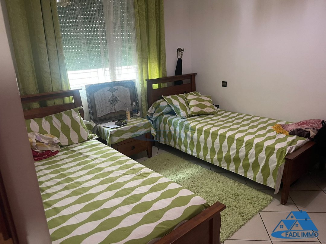 Villa en venta con terraza y tres pisos - Photo 6