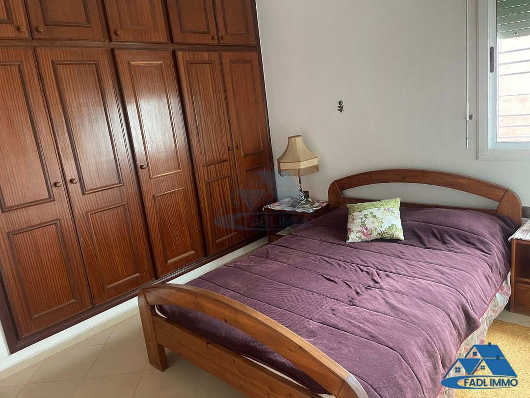 Villa en venta con terraza y tres pisos - Photo 15