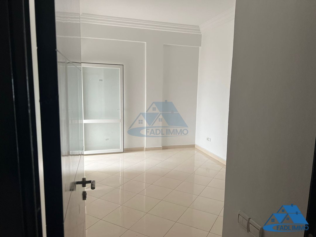 Apartment for sale with balcony - Photo 7