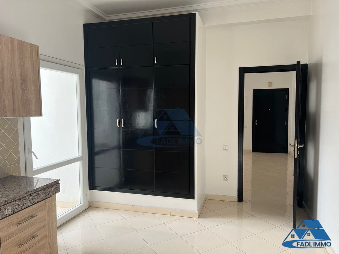 Apartment for sale with balcony - Photo 3