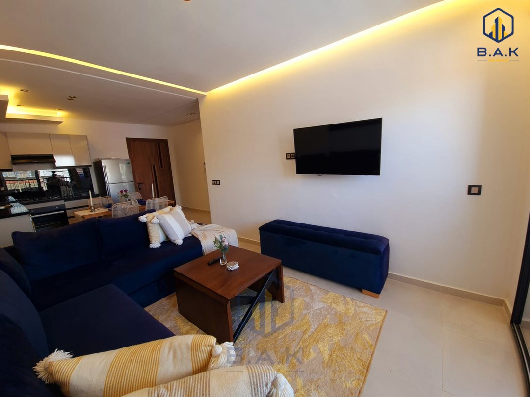 Apartamento en alquiler con terraza - Photo 2