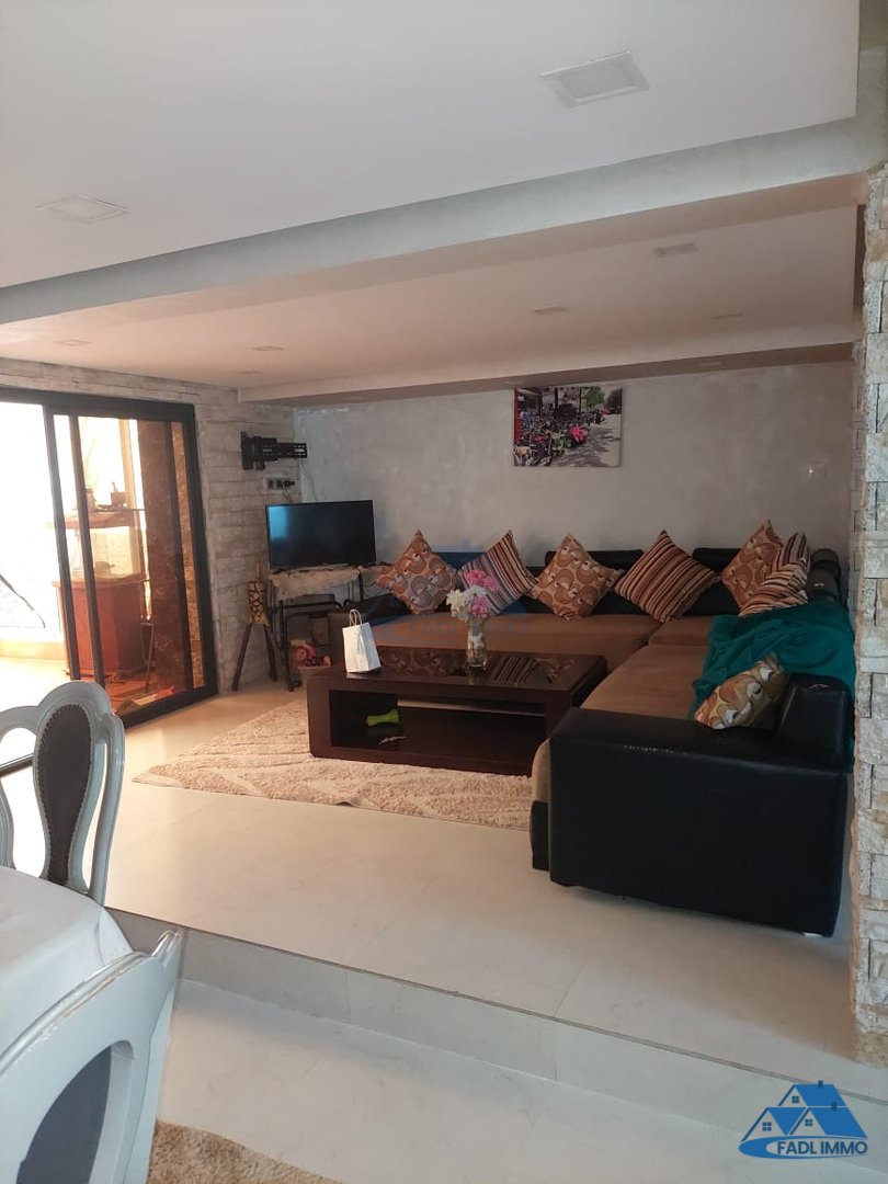 Villa for sale with terrace and three floors - Photo 14