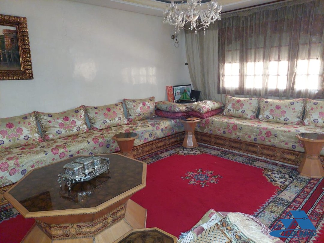 Villa for sale with terrace and three floors - Photo 5