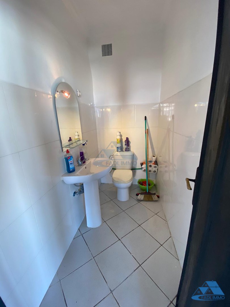 Bureau à vendre avec parking au neuvième étage - Photo 4