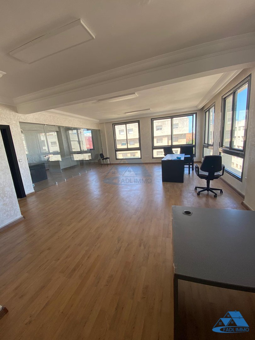 Bureau à vendre avec parking au neuvième étage - Photo 1