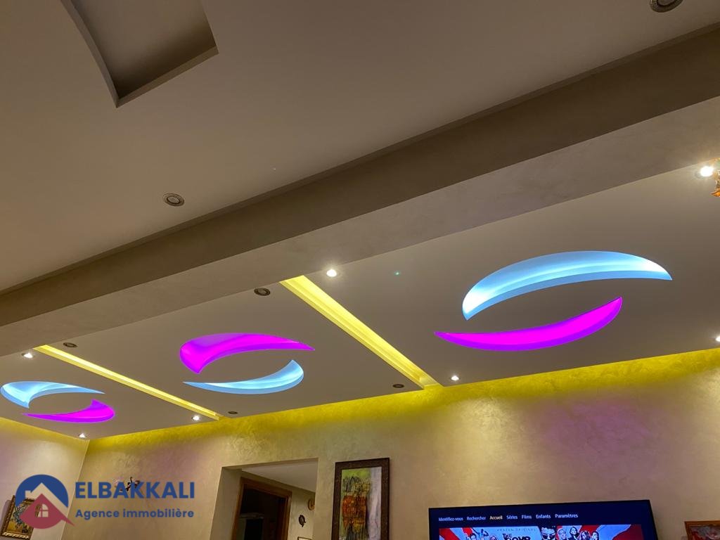 شقة للبيع مع شرفة في الطابق السابع - Photo 1