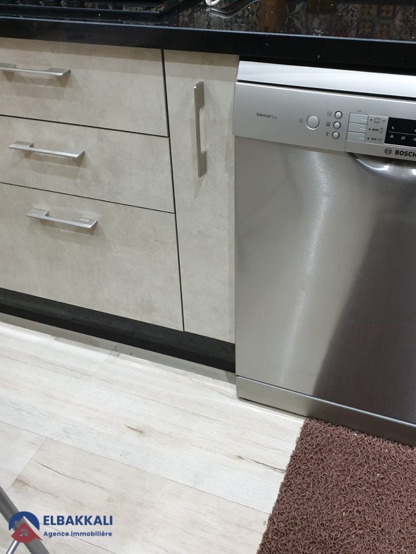 شقة للبيع مع شرفة في الطابق السابع - Photo 14