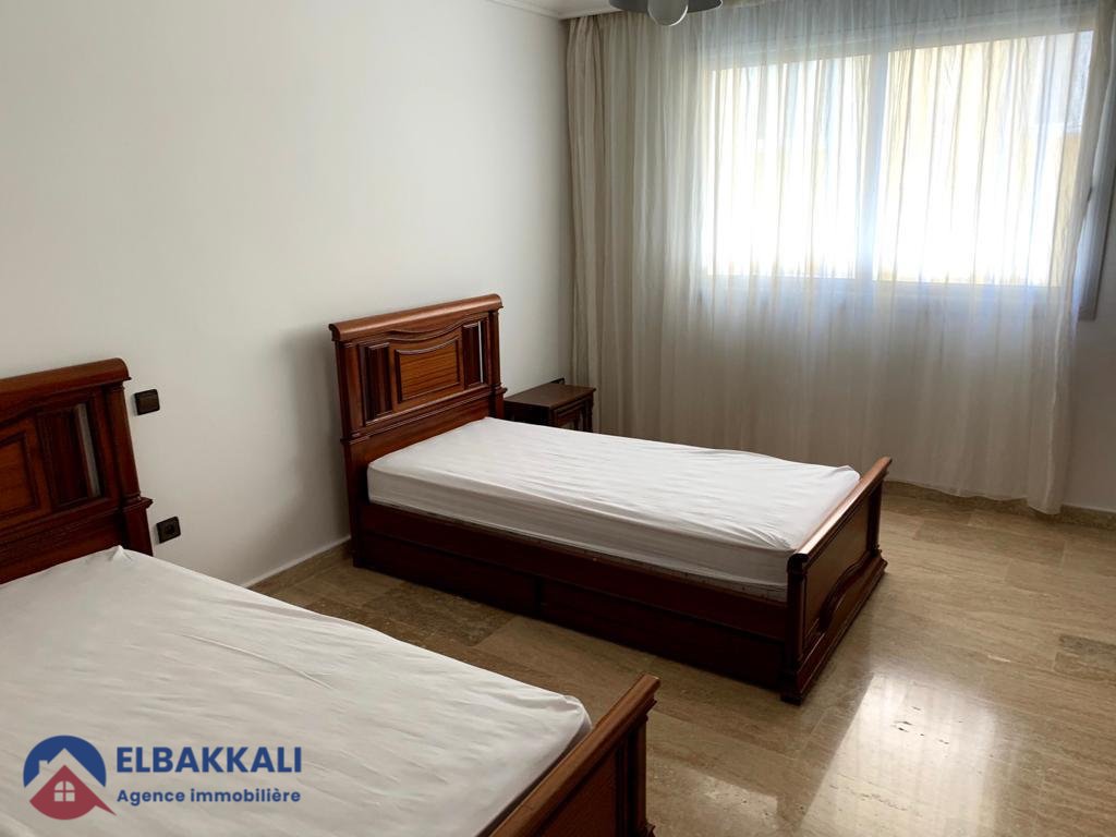 Apartamento en alquiler con balcón en el segundo piso - Photo 10