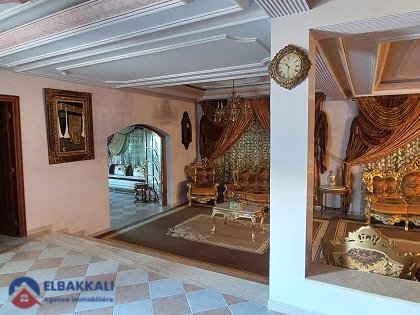 Villa à vendre avec terrasse et deux étages - Photo 4