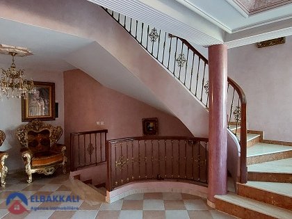 Villa à vendre avec terrasse et deux étages - Photo 8