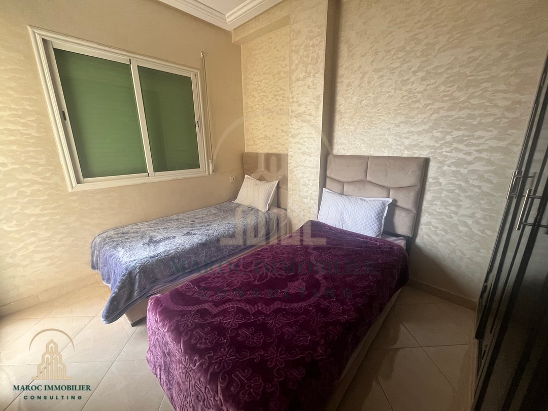 Apartamento en alquiler con balcón en el primer piso - Photo 2