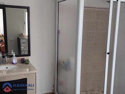 House for sale with terrace - Photo 11