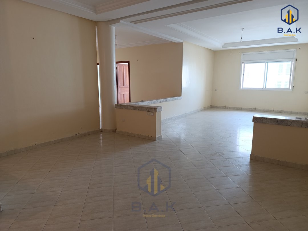 شقة للبيع مع شرفة في الطابق الثالث - Photo 1