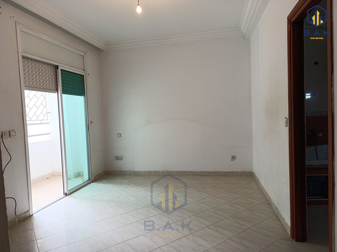 شقة للبيع مع شرفة في الطابق الثالث - Photo 9