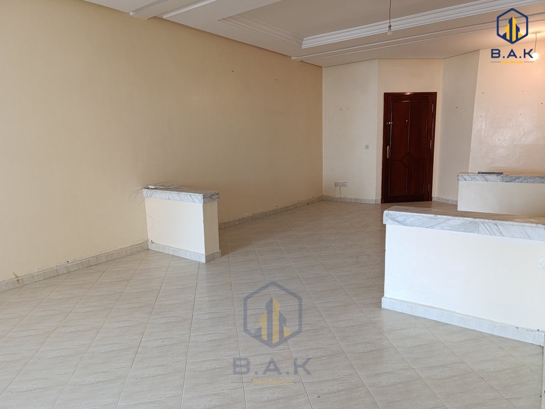 شقة للبيع مع شرفة في الطابق الثالث - Photo 3